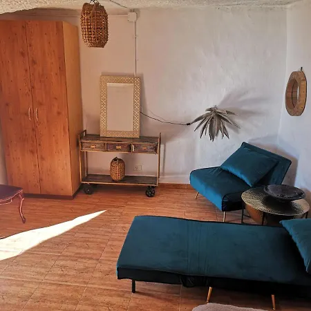 Konukevi Zen Y Cueva Refugio